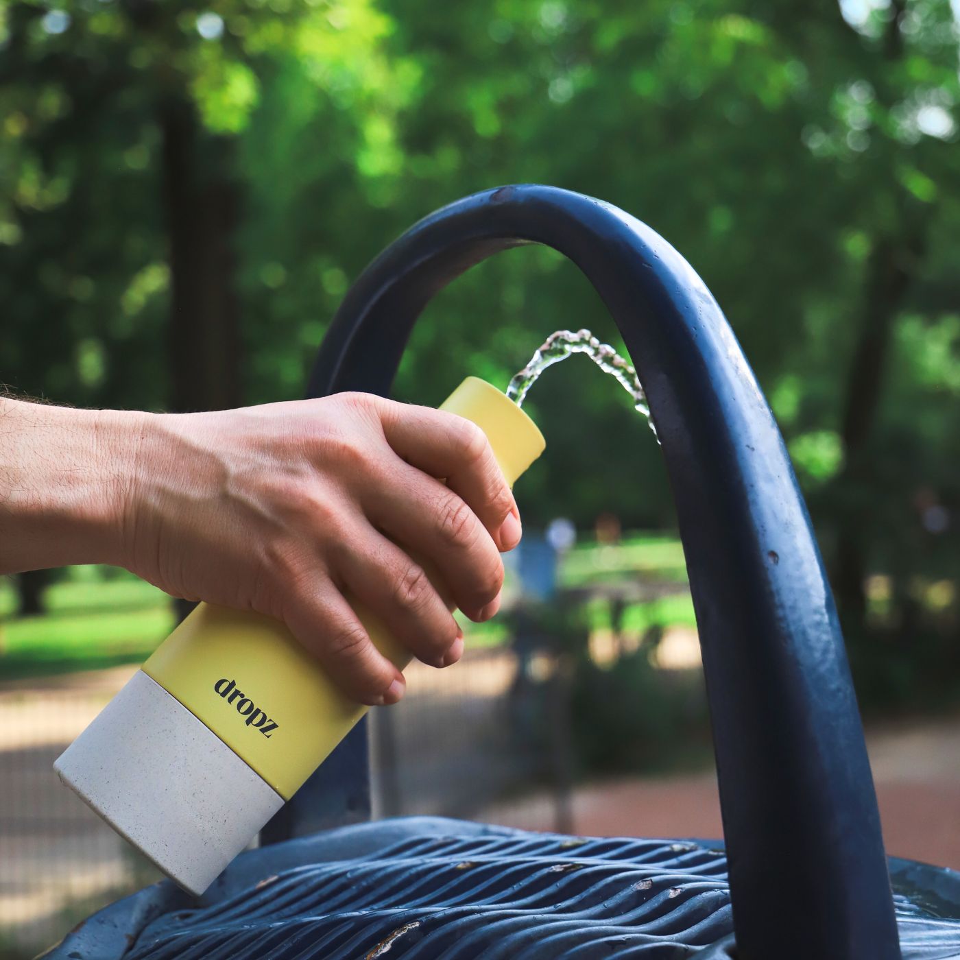 dropz Flasche gelb - 0.5 L mit Aufbewahrungsfach